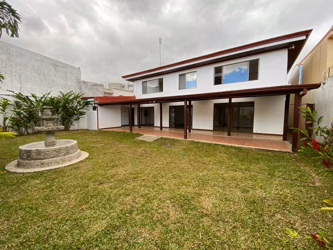 Casa Grande con Uso de Suelo Mixto - Imagen 14