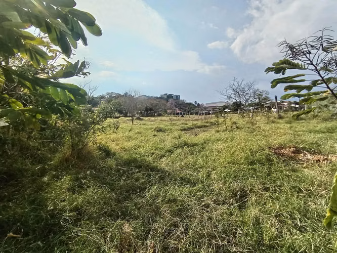 Lote en venta en Guachipelín ideal para proyecto! P527 - Imagen 2