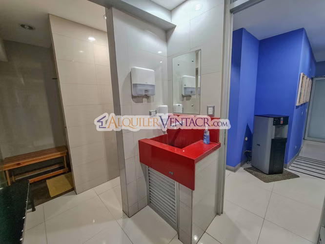 LOCAL PARA OFICINA DE 281 M2 EN GUACHIPELIN ESCAZU - Imagen 2