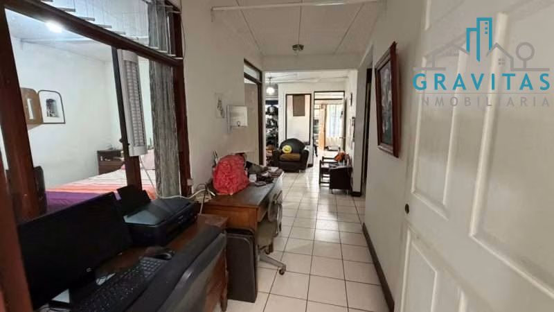 Venta de casa en Desamparados con apartamento y locales, 462m2 ID 2048