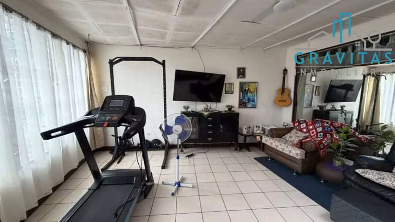 Venta de casa en Desamparados con apartamento y locales, 462m2 ID 2048