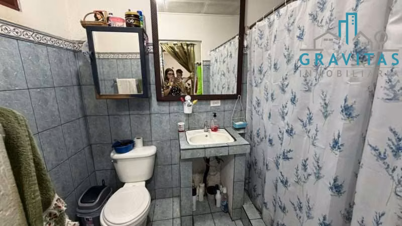 Venta de casa en Desamparados con apartamento y locales, 462m2 ID 2048