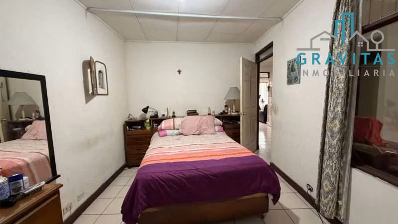 Venta de casa en Desamparados con apartamento y locales, 462m2 ID 2048