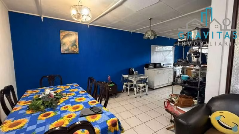 Venta de casa en Desamparados con apartamento y locales, 462m2 ID 2048