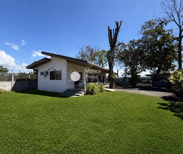 CASA DE PLAYA CON PISCINA EN VENTA