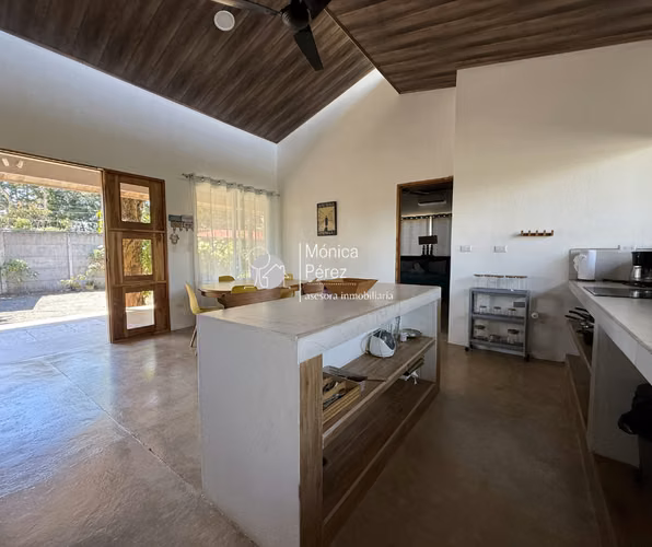 CASA DE PLAYA CON PISCINA EN VENTA
