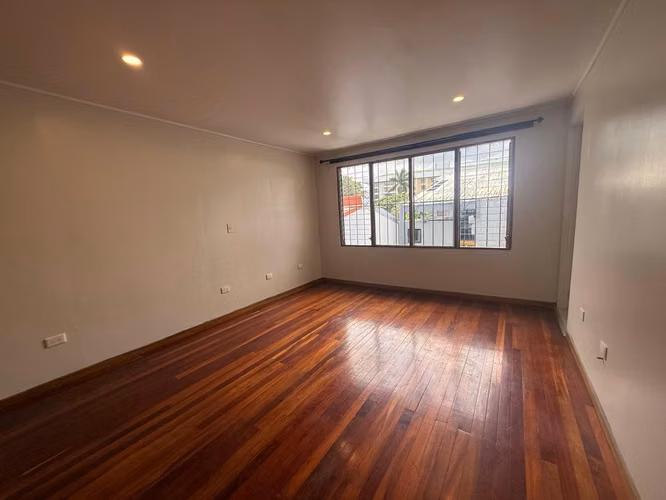 SE ALQUILA CASA EN RESIDENCIAL MANSIONES DE ROBLEDAL LA URUCA - Imagen 10