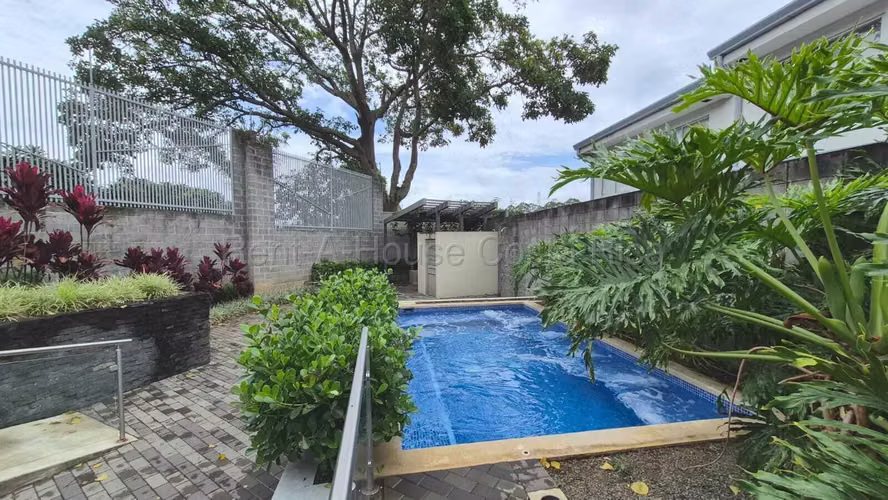Venta de casa con ubicación privilegiada en Santo Domingo de Heredia - Imagen 16