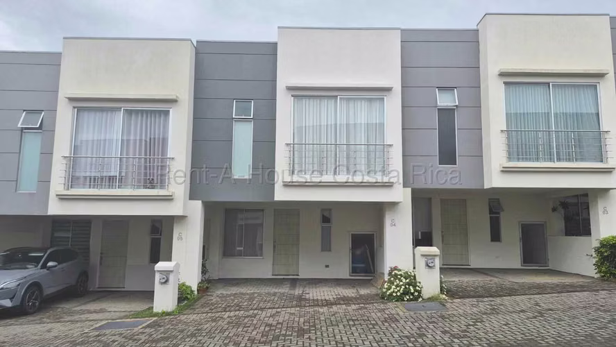 Venta de casa con ubicación privilegiada en Santo Domingo de Heredia - Imagen 15