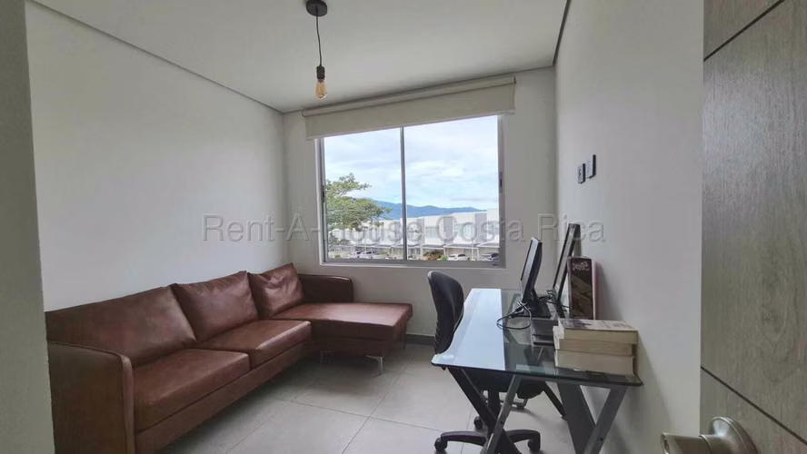 Venta de casa con ubicación privilegiada en Santo Domingo de Heredia - Imagen 11