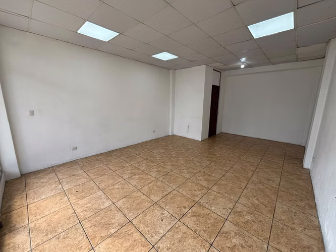 Local de 30 m2 en San Pedro Cerca de la UCR - Imagen 10