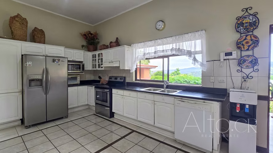 OPORTUNIDAD CASA FAMILIAR EN ALTO DE LAS PALOMAS ADICIONAL APTO - Imagen 11