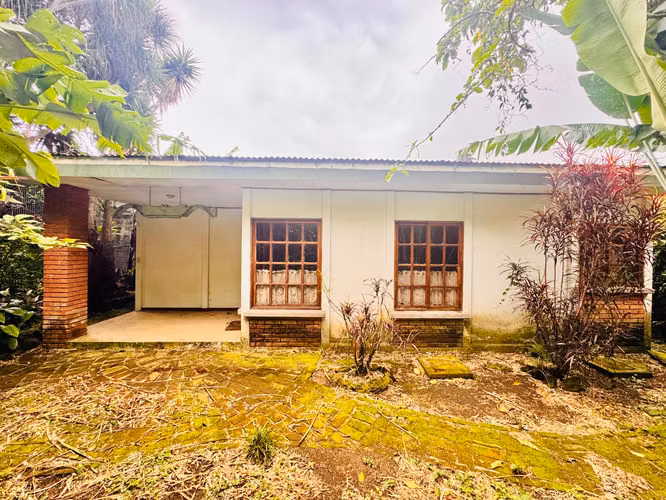 Venta de propiedad con uso de suelo mixto, sobre calle principal Sabanilla 43463