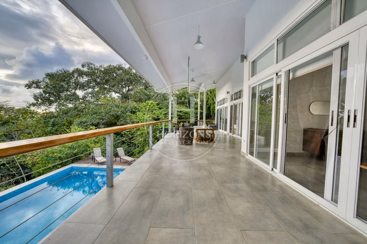 Casa en Escaleras Bahía Ballena Dominicalito Piscina Infinita NJA1376JB-ES