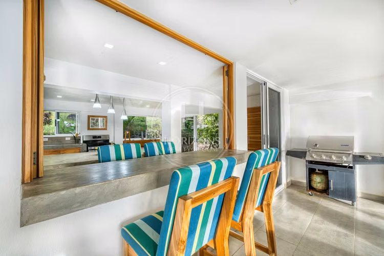 Casa en Escaleras Bahía Ballena Dominicalito Piscina Infinita NJA1376JB-ES