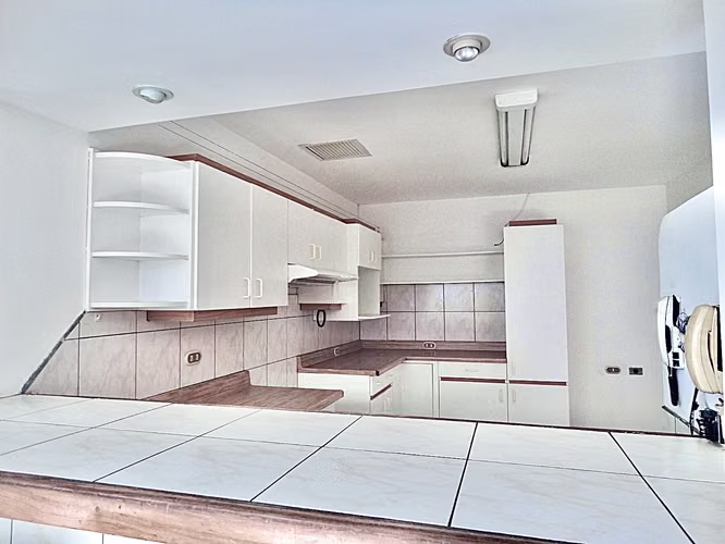 Rohrmoser Se Alquila Hermosa casa de 1 planta Lindo Jardín - Imagen 9