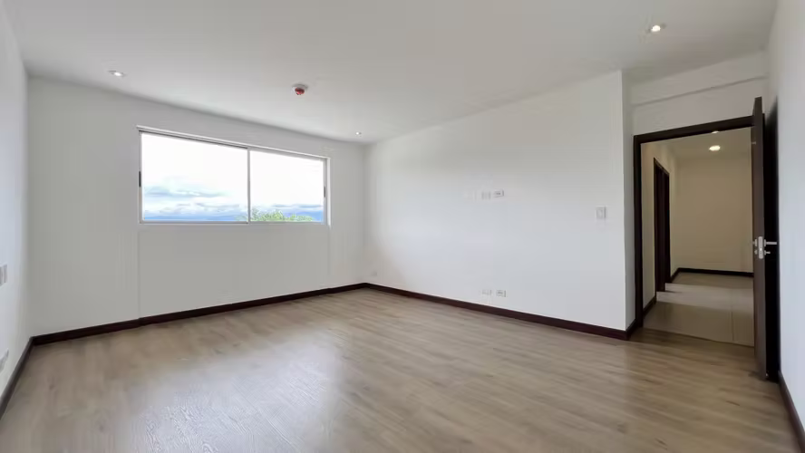 Penthouse en condominio Escazú con 243 m², balcón y vista - Imagen 8