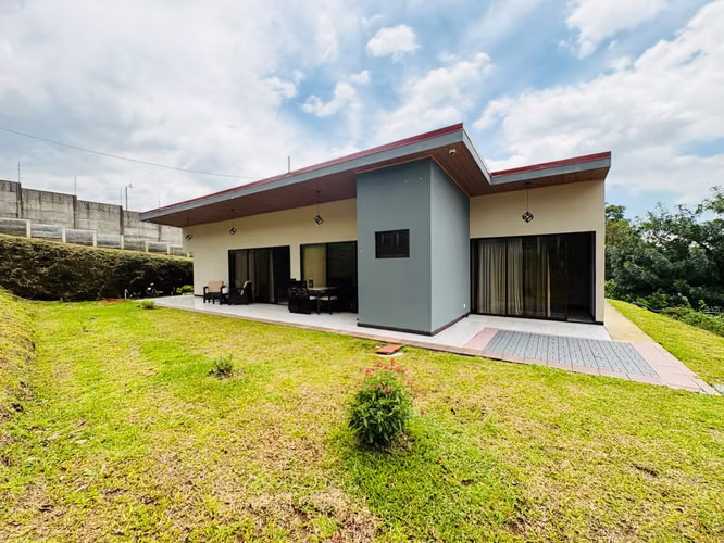 CASA EN ALQUILER, ALAJUELA, GRECIA, AMOBLADA