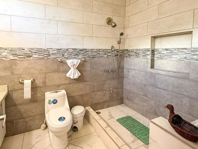 Encantador Edificio de Apartamentos para Alquiler a Corto y Largo Plazo en San José, Costa Rica - En Venta ID 23083 - Imagen 14