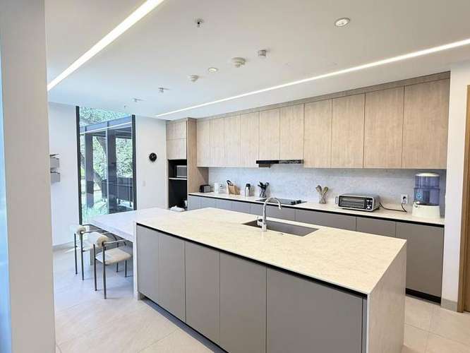 Condominio Luminoso en Avenida Escazú con Gran Balcón y Vista al Parque – Oportunidad Única, Precio para Vender ID27099 - Imagen 14