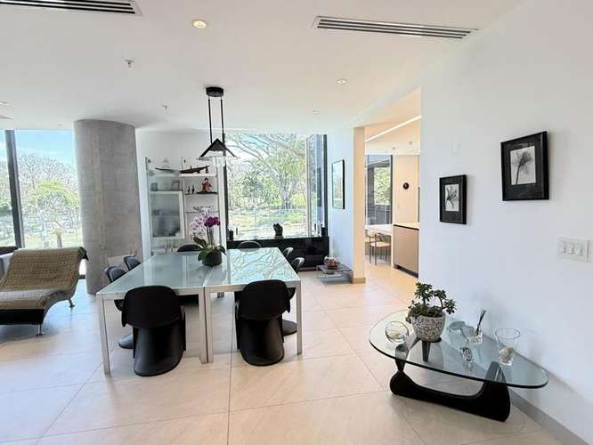 Condominio Luminoso en Avenida Escazú con Gran Balcón y Vista al Parque – Oportunidad Única, Precio para Vender ID27099 - Imagen 8