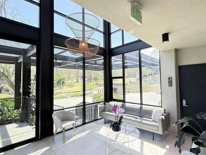 Condominio Luminoso en Avenida Escazú con Gran Balcón y Vista al Parque – Oportunidad Única, Precio para Vender ID27099 - Imagen 18