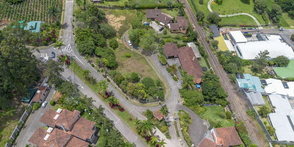 Lote en Curridabat - 1639 m² - ₡175,156,800
