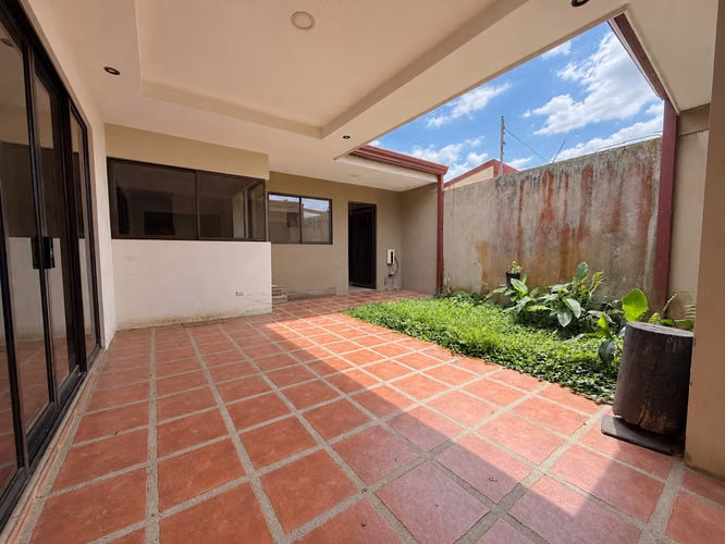 Venta de casa una Planta en Condominio en Patalillo de Coronado - Imagen 2