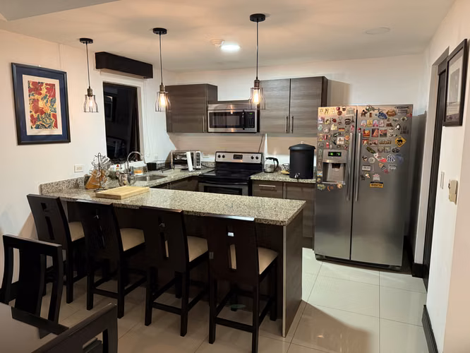 Venta Apartamento Amueblado 2 Hab | Condominio Del Río, Brasil de Santa Ana | 129 m² + 2 Parqueos