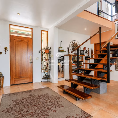 Casi Perfecto | Casa de Montaña en Venta en Grecia, Costa Rica con Vistas Panorámicas y Potencial de Inversión - Imagen 8