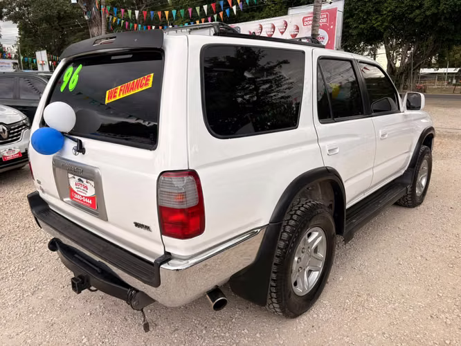 TOYOTA 4RUNNER SR5-1996-AUTOMATICO-4X4-6.275.000 - Imagen 2