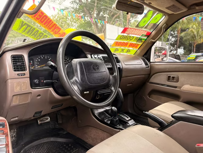 TOYOTA 4RUNNER SR5-1996-AUTOMATICO-4X4-6.275.000 - Imagen 5