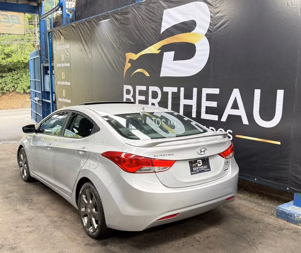 AUTOS BERTHEAU HYUNDAI ELANTRA LIMITED 2011 PLATEADO AUTOMÁTICO  - Imagen 5