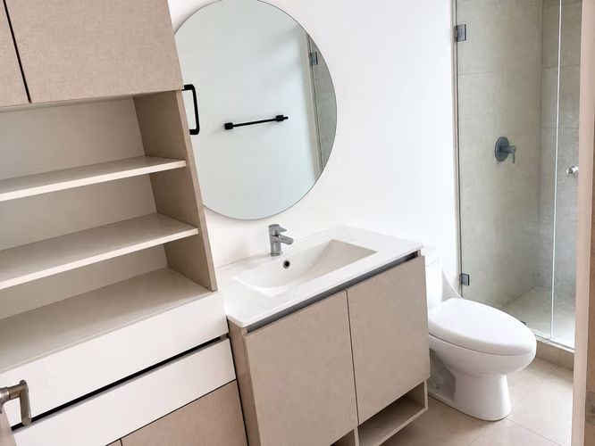 CASA EN ALQUILER EN POZOS DE SANTA ANA | 3 HABITACIONES, JARDÍN Y A/C