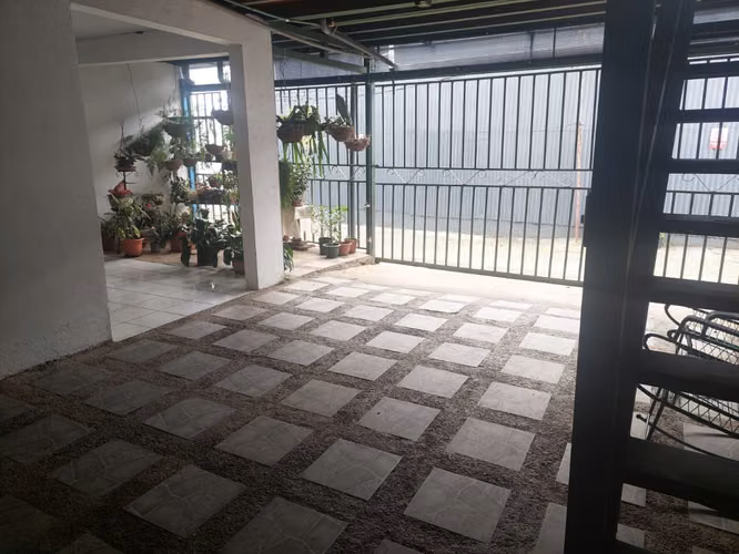 PROPERTY FOR SALE - EXCELLENT INVESTMENT OPPORTUNITY!