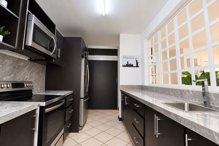 Casa en Venta en Guachipelín Escazú | Condominio Kabulia 2 Hab-VH
