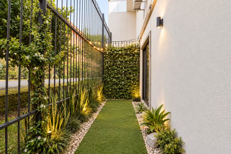 Casa en Venta en Guachipelín Escazú | Condominio Kabulia 2 Hab-VH