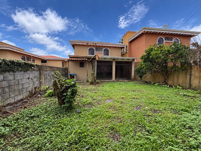 Venta de casa en Exclusivo Condominio - Remate Bancario! - Imagen 2