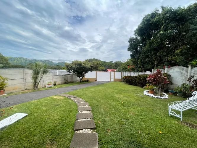 VENTA HERMOSA QUINTA EN TURRUCARES DE ALAJUELA COSTA RICA - Imagen 3