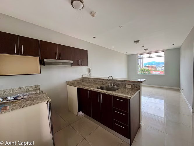Apartamento en Alquiler en Nunciatura, Rohrmoser | 1 Habitación | Parqueo en Sótano