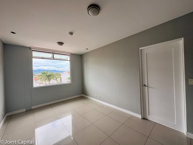 Apartamento en Alquiler en Nunciatura, Rohrmoser | 1 Habitación | Parqueo en Sótano - Imagen 5