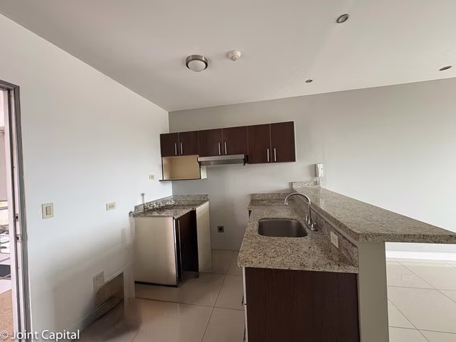 Apartamento en Alquiler en Nunciatura, Rohrmoser | 1 Habitación | Parqueo en Sótano - Imagen 4