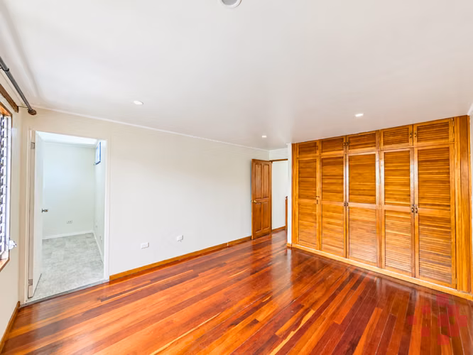 CASA EN ALQUILER – LA URUCA, URBANIZACIÓN EL ROBLEDAL - Imagen 13