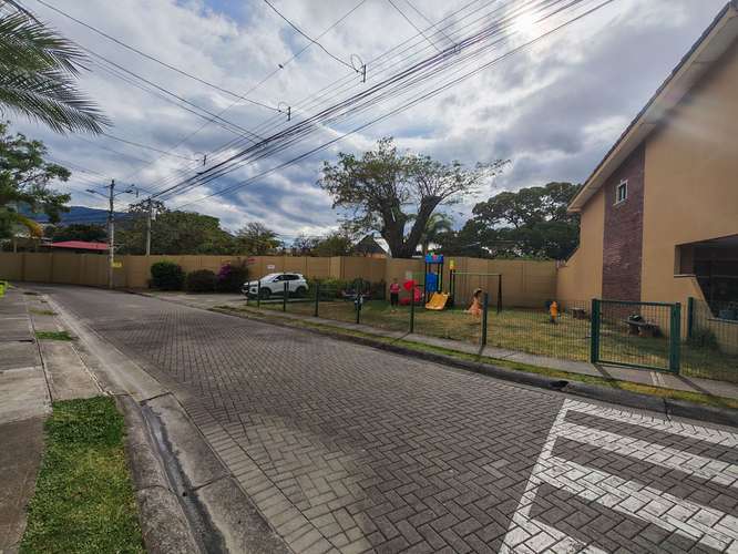 Alquiler de condominio en Pozos