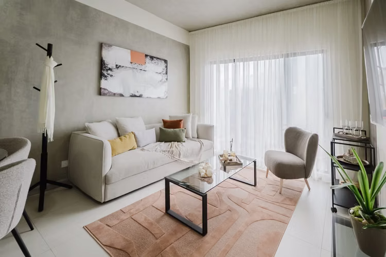 Elegante condominio de 2 dormitorios en comunidad segura en Tibás - Imagen 2