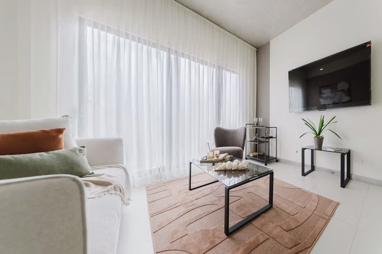 Elegante condominio de 2 dormitorios en comunidad segura en Tibás - Imagen 5