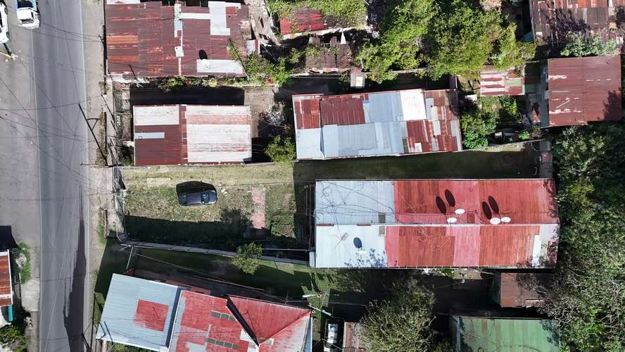 PROPIEDAD EN VENTA EN CARTAGO | 3 APARTAMENTOS + POTENCIAL DE CONSTRUIR MÁS -15 - Imagen 13