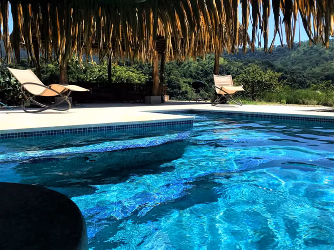¡EL REFUGIO PERFECTO EN LA ZONA AZUL! Finca Privada con Vista al Mar en Javilla de Nandayure