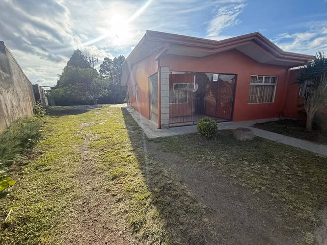 Linda casa en San Isidro de Heredia , 579 mts2 - Imagen 1