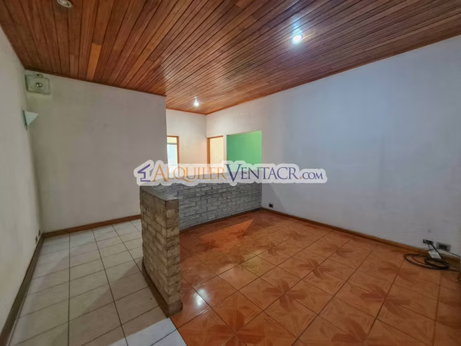 Casa con uso suelo mixto / de un nivel de 463 m2 / con 1.100 m2 lote x Distrito 4 Guachipelín Escazú - Imagen 15